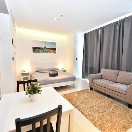 Cozy Studio Apt In Marina - Near Metro, Beach & Mall Apartment Dubai Exterior photo