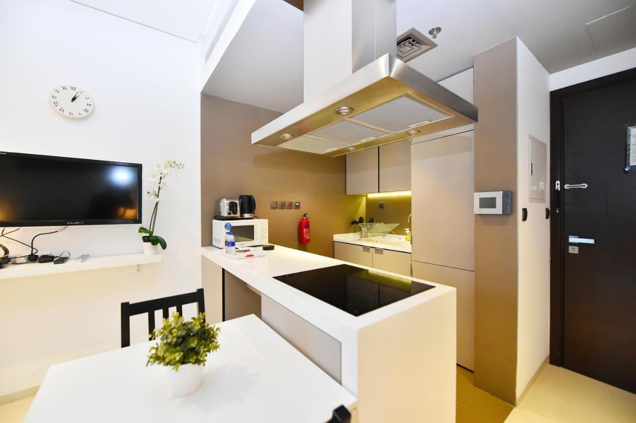 Cozy Studio Apt In Marina - Near Metro, Beach & Mall Apartment Dubai Exterior photo